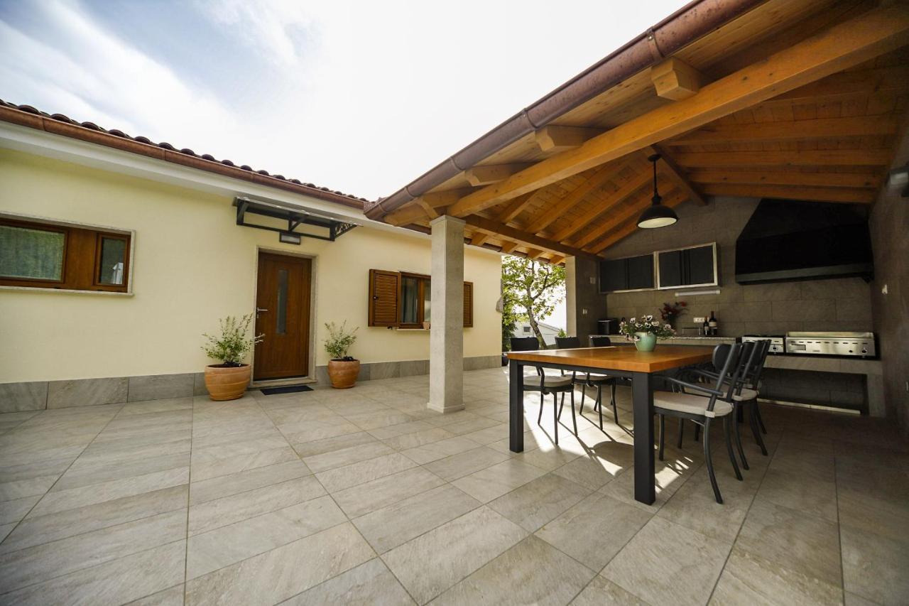 Casa Tilia Villa Sapjane Luaran gambar